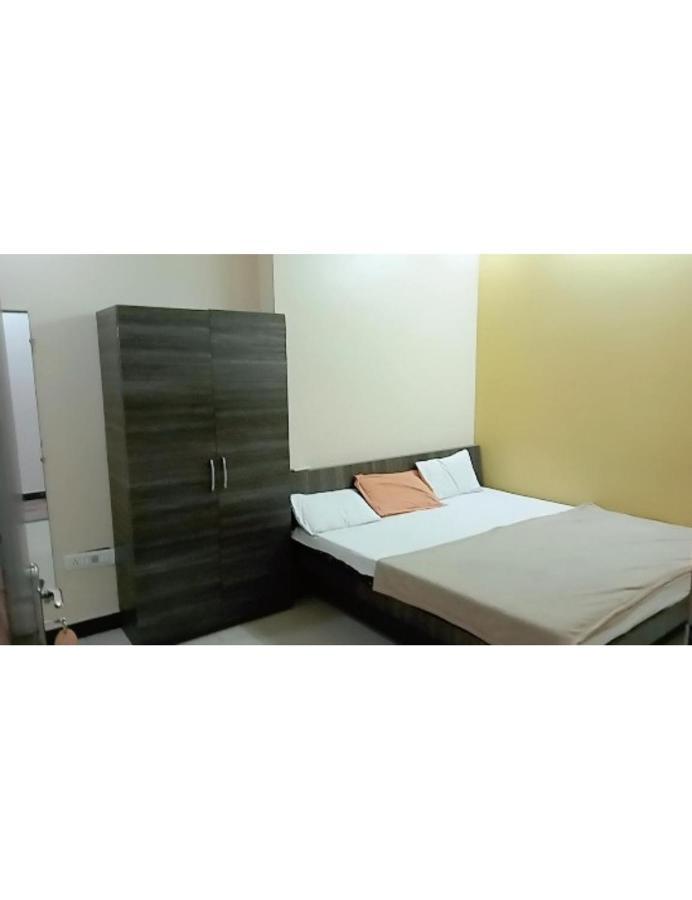 Hotel Adarsh, Ujjain Ujaim Exterior foto