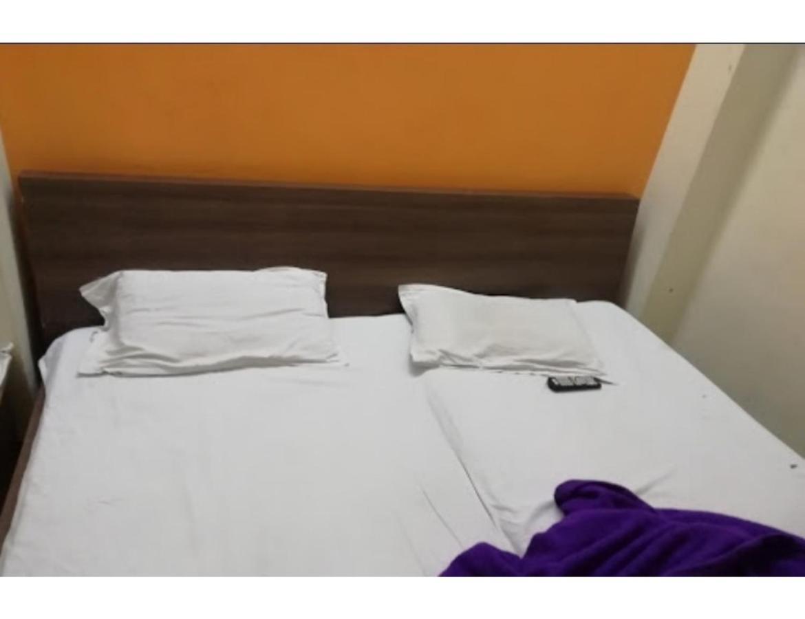 Hotel Adarsh, Ujjain Ujaim Exterior foto