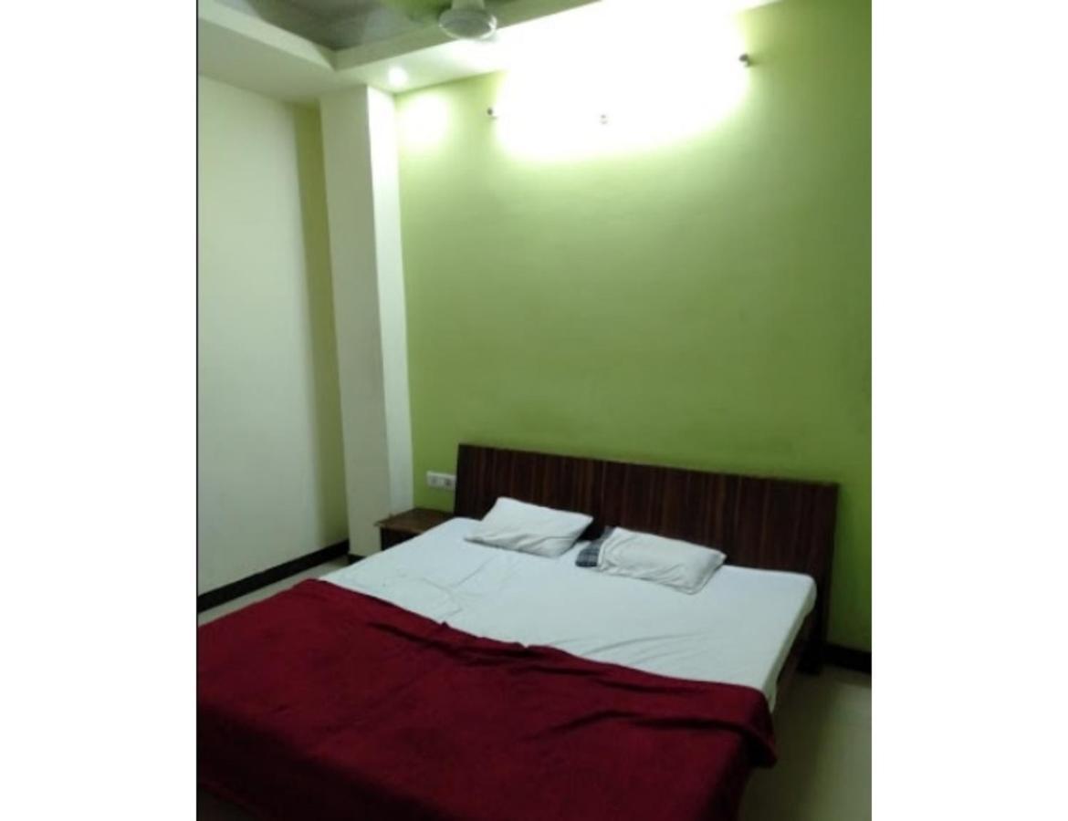 Hotel Adarsh, Ujjain Ujaim Exterior foto